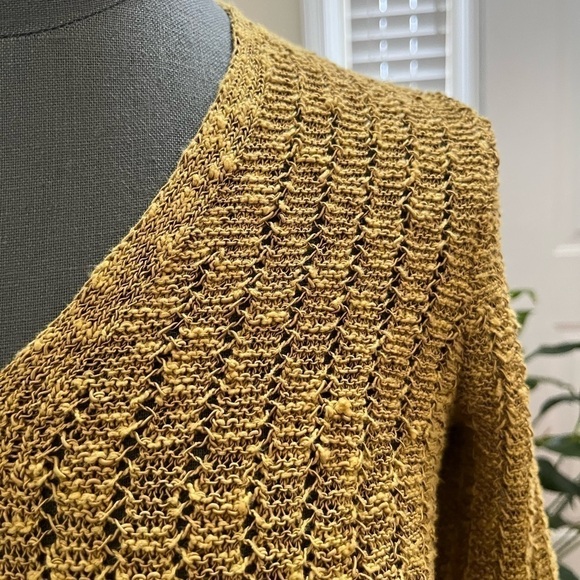 J. Jill Textured Open Stitch V Neck Top Style 223531 - Picture 3 of 14